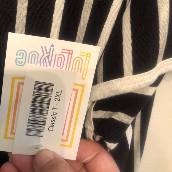 NWT classic tee Llr - Picture 3 of 4